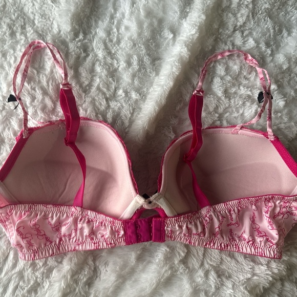 Victoria's Secret Pink Script Bra - Picture 3 of 4
